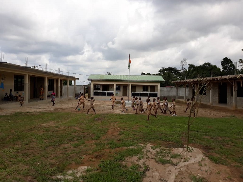 Nuova scuola primaria  Abidjan